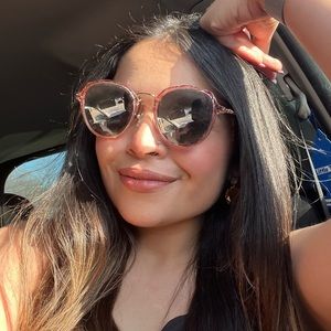 Meet your Posher, Anita